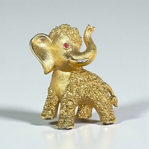 Vintage Crown Trifari Textured Gold Tone & Rhinestone Baby Elephant Brooch